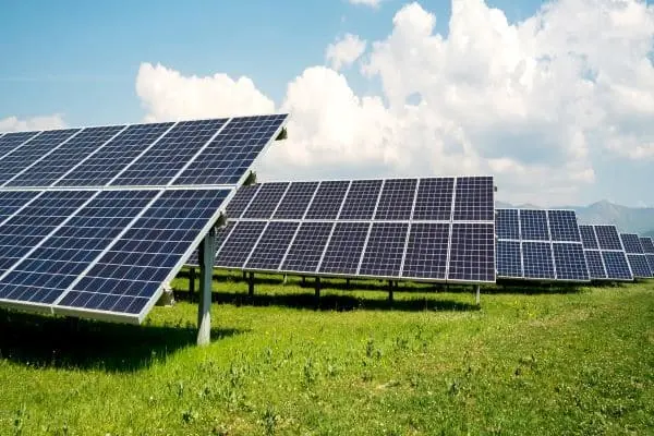 new-york-solar-farm-cleaning